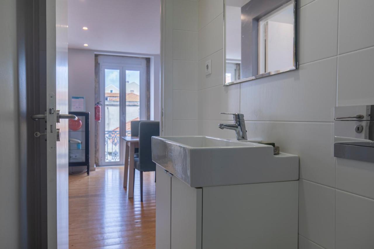 Graceful 2Bdr Duplex Apartment By Lovelystay Lissabon Buitenkant foto