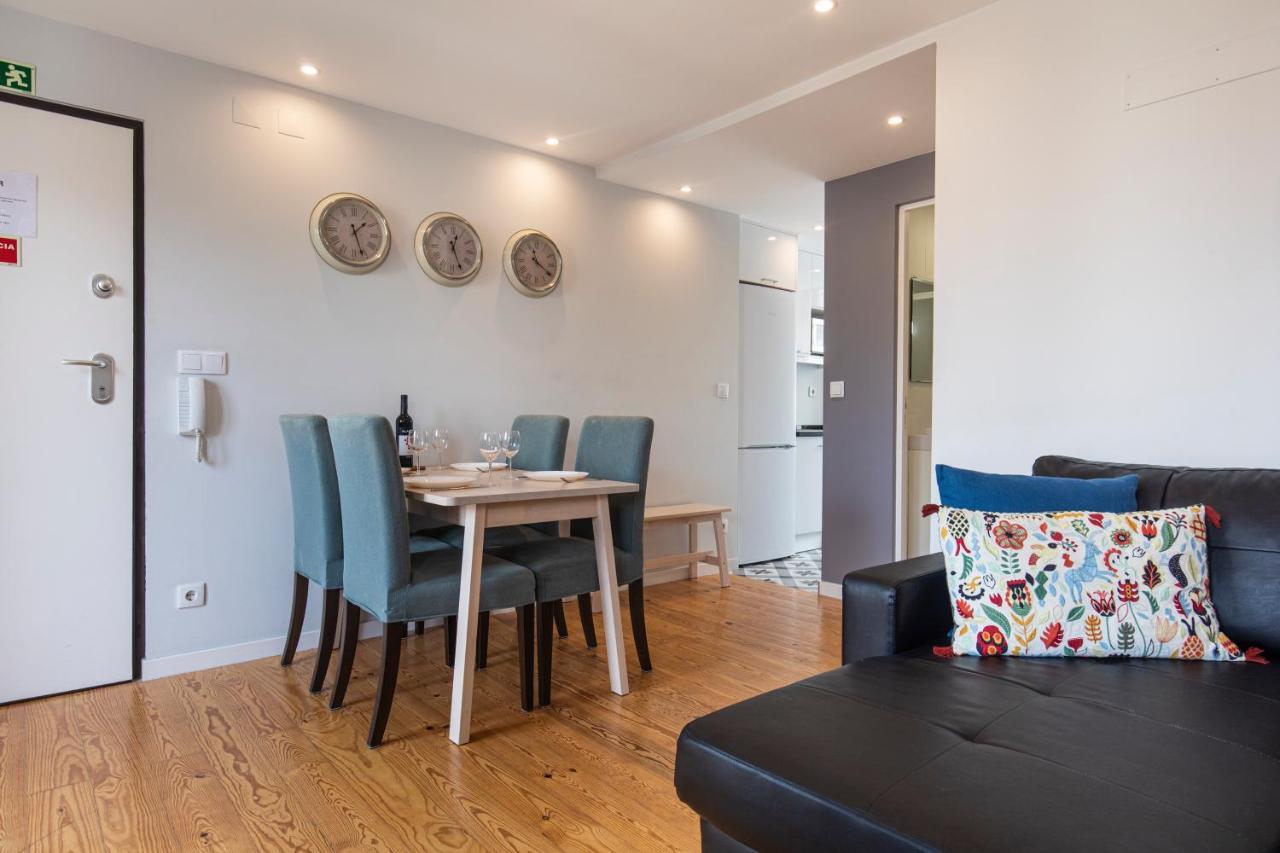 Graceful 2Bdr Duplex Apartment By Lovelystay Lissabon Buitenkant foto